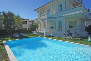 Villa Sabine: New Modern villa with Private pool Toscolano Maderno
